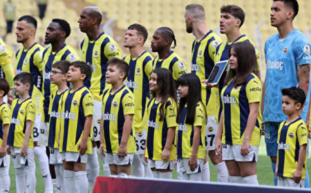 Sezon öncesi Fenerbahçe’de ilk ayrılık geldi: Yıldız isim veda ediyor